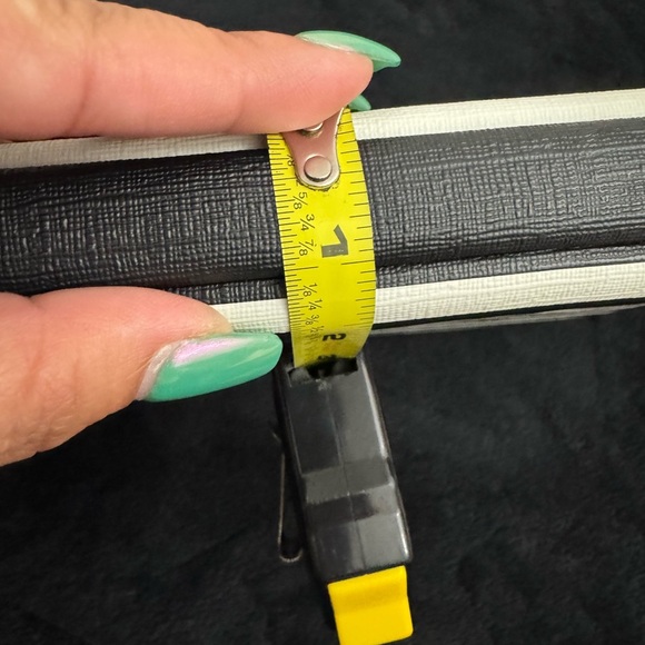 Kate Spade Black and White Striped Tablet Sleeve - Picture 9 of 9